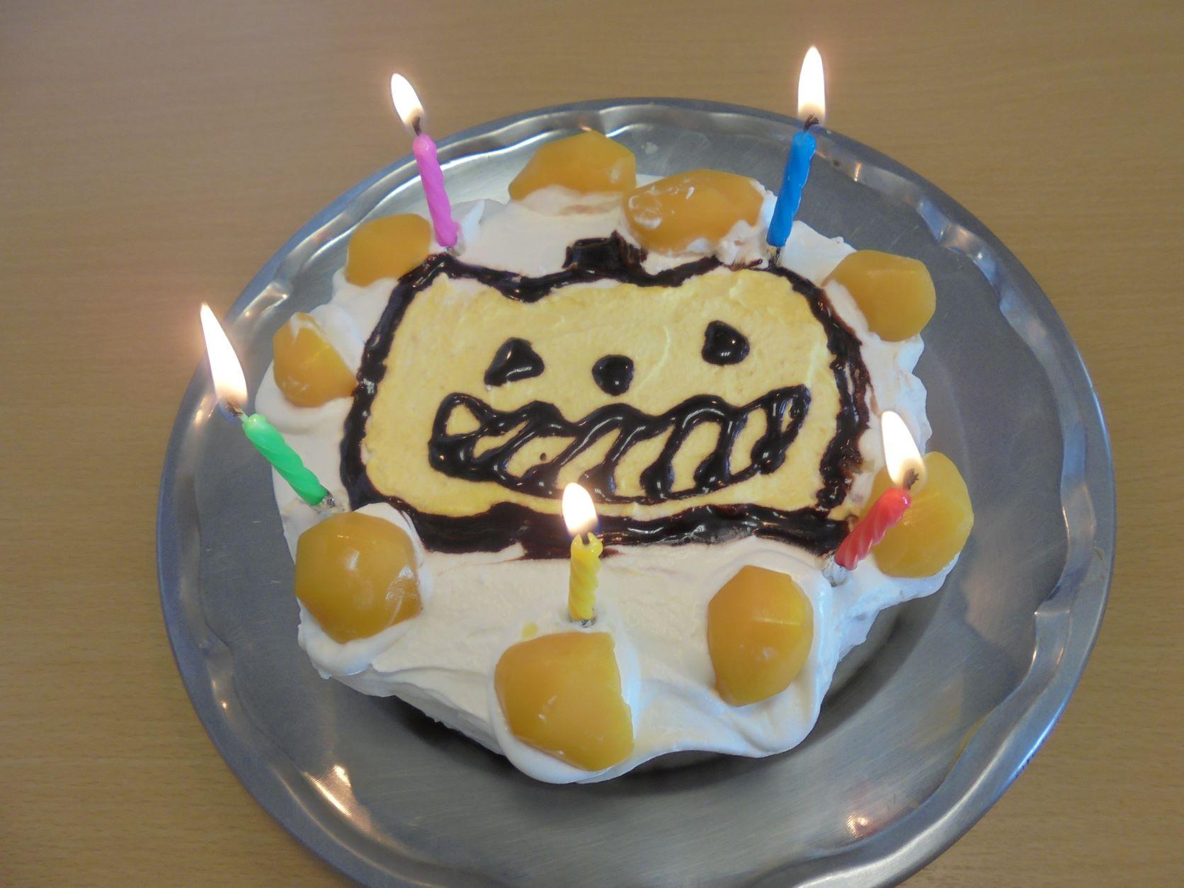 ★11月の誕生日ケーキ(おやつ).JPG