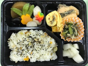 行楽弁当（形）.jpg